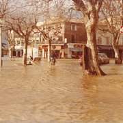 04 innondations parvis mairie 1977